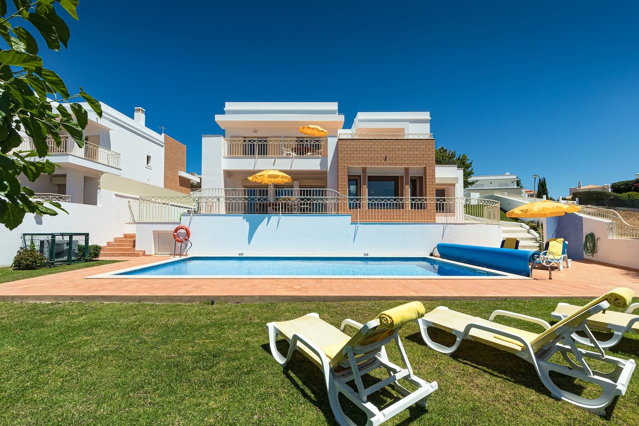 Villa Bianca - 4 Bedroom Villa in Albufeira
