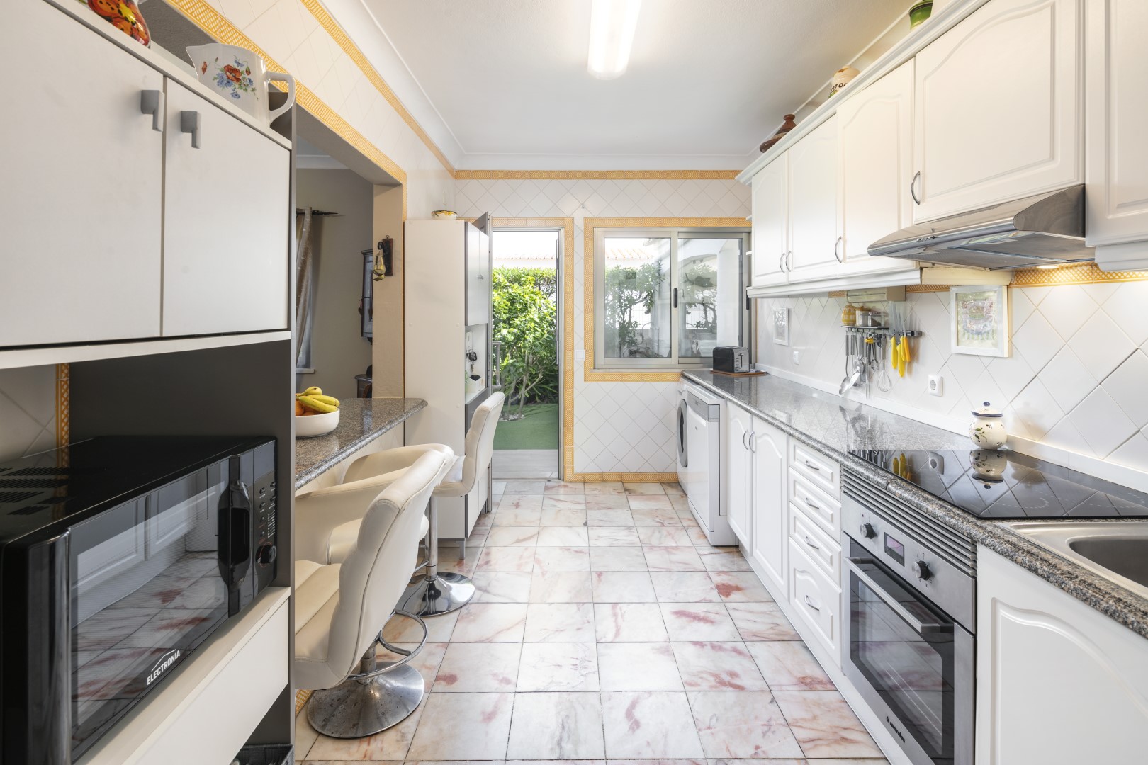 3 Bedroom villa with private pool in Olhos D'Agua, Albufeira