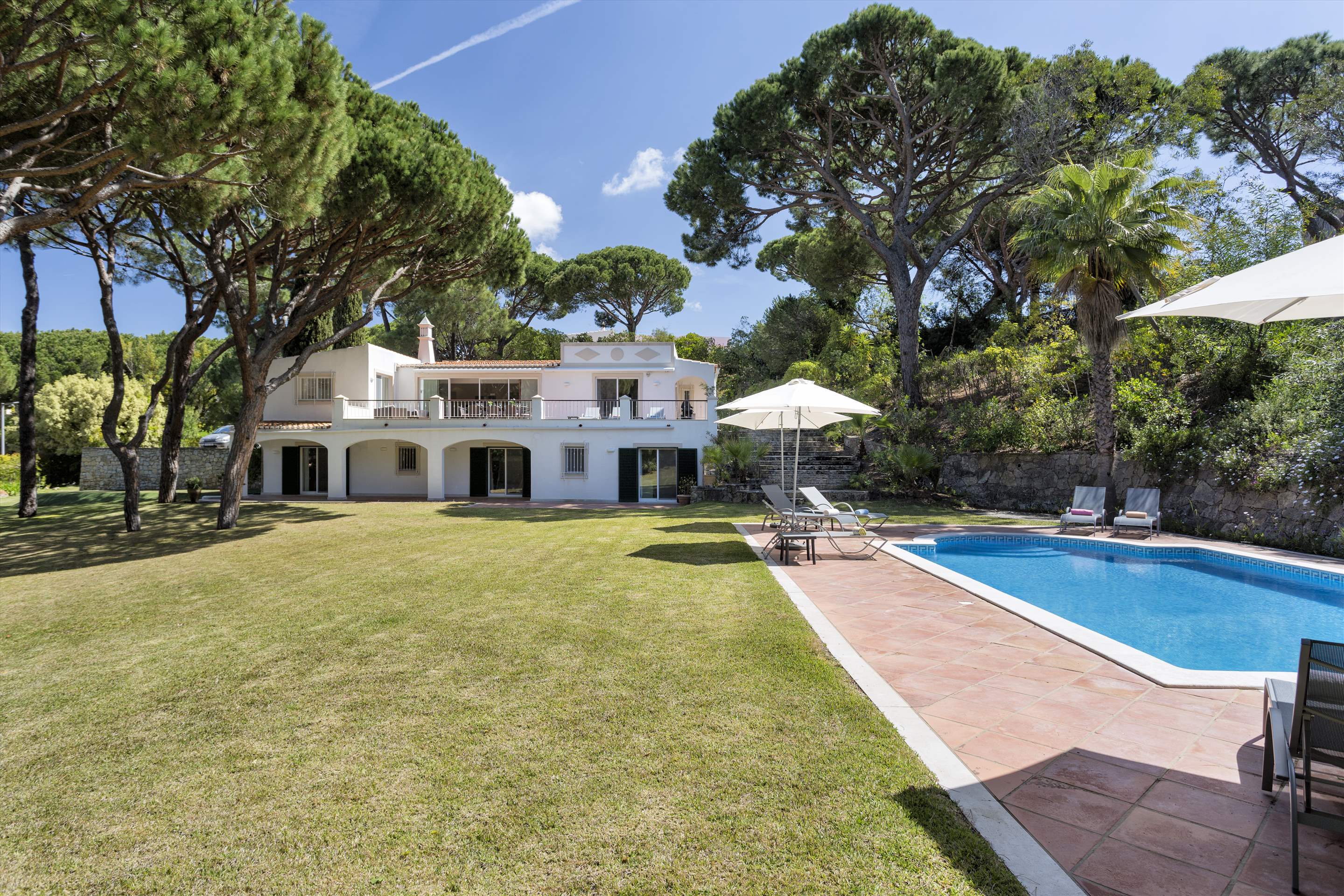 Villa Roberta - 5 Bedroom Villa in Vale do Lobo