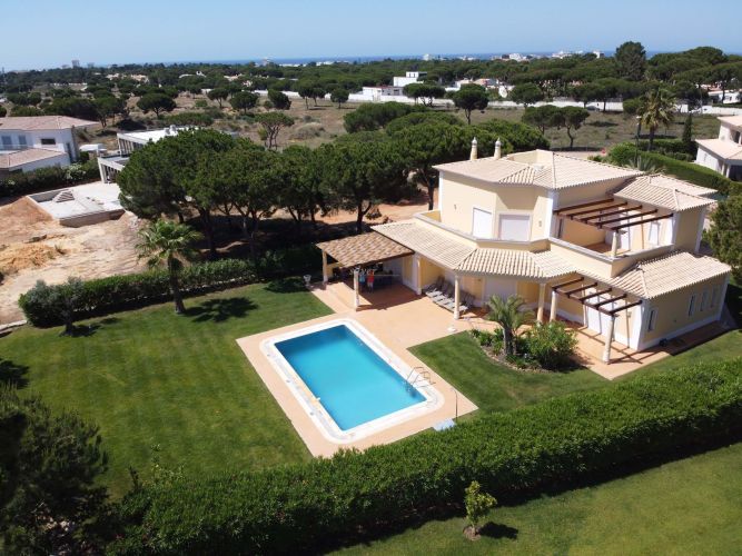 Villa Sonata - 4 Bedroom Villa in Vila Sol, Vilamoura
